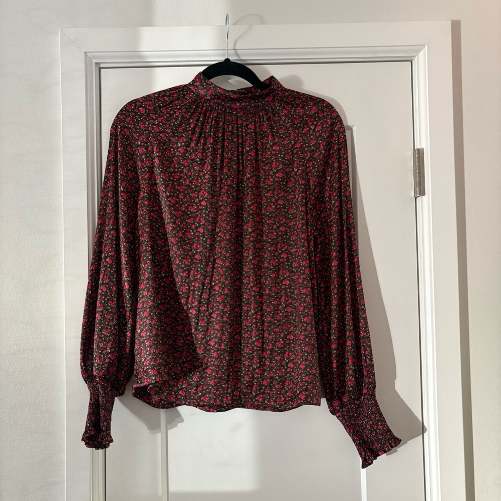 NWT: GAP • Satin Mock Neck Floral‎ Print Top